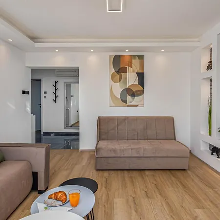 Apartment Stunning In With Kitchen *