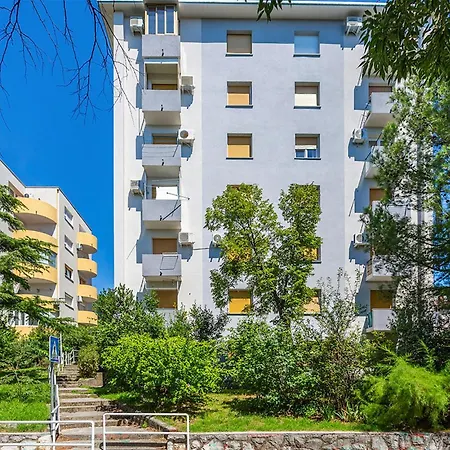 Stunning In With Kitchen * Rijeka